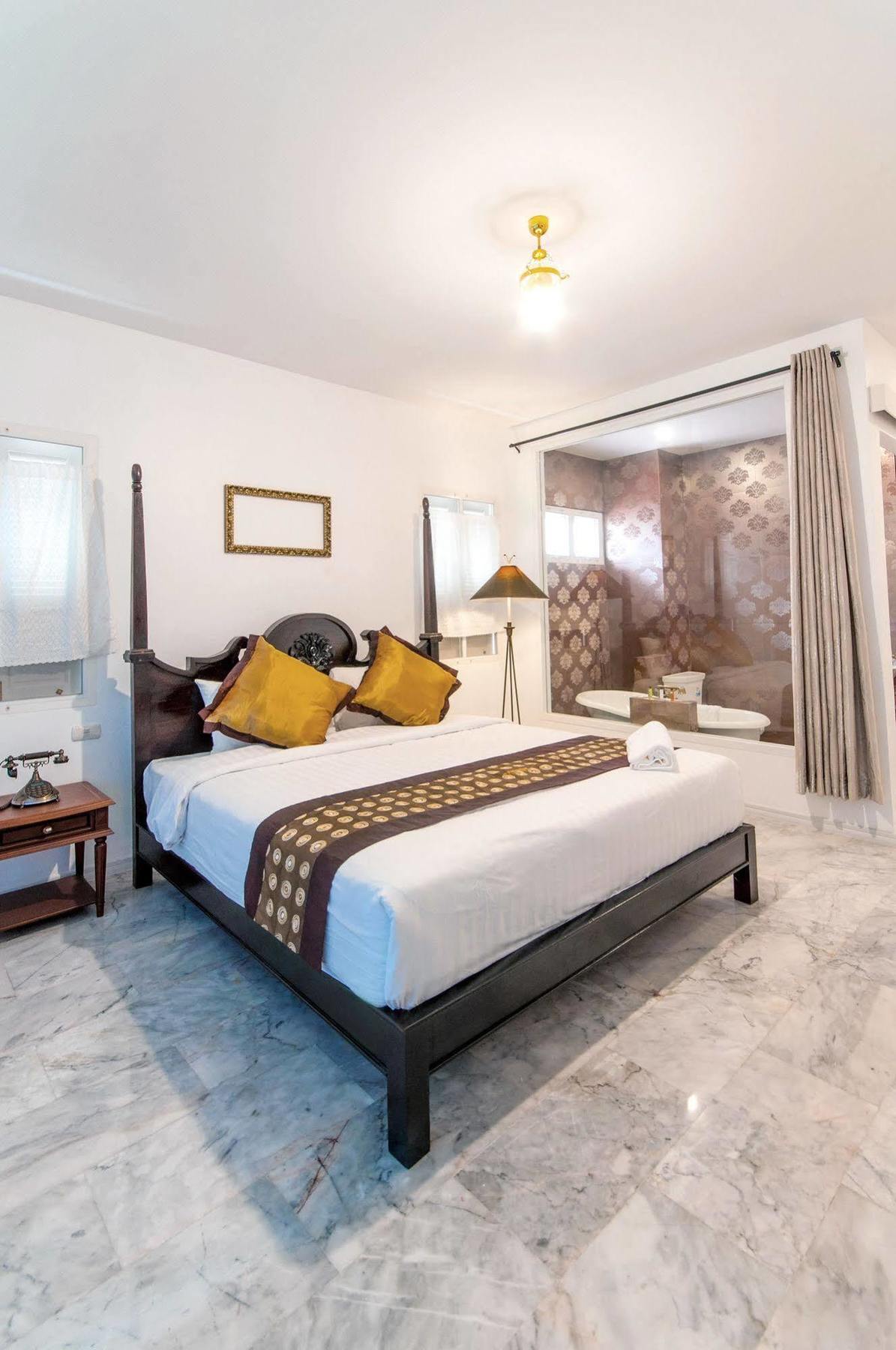 Dharasom' S Colonial House Hotel Bangkok Ngoại thất bức ảnh