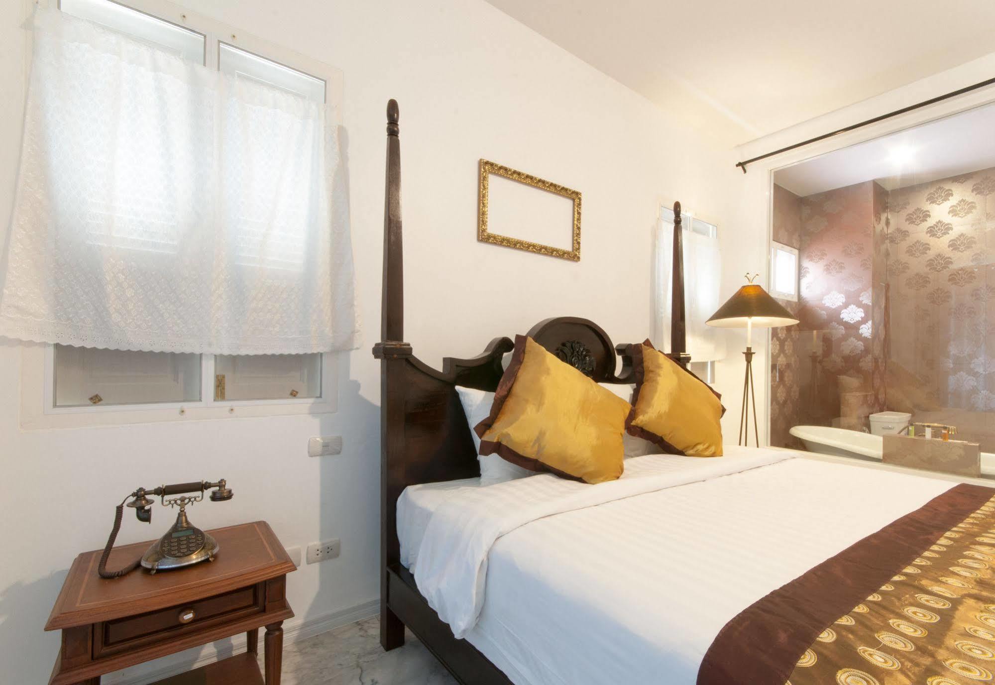 Dharasom' S Colonial House Hotel Bangkok Ngoại thất bức ảnh